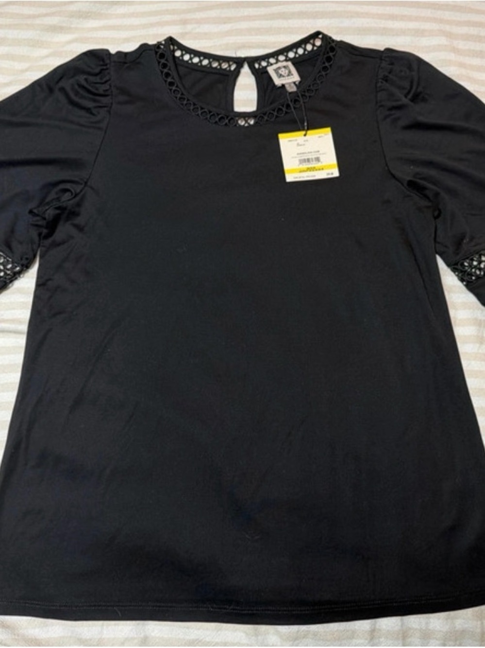 Black Women's Crochet-Trim Short Sleeve Top